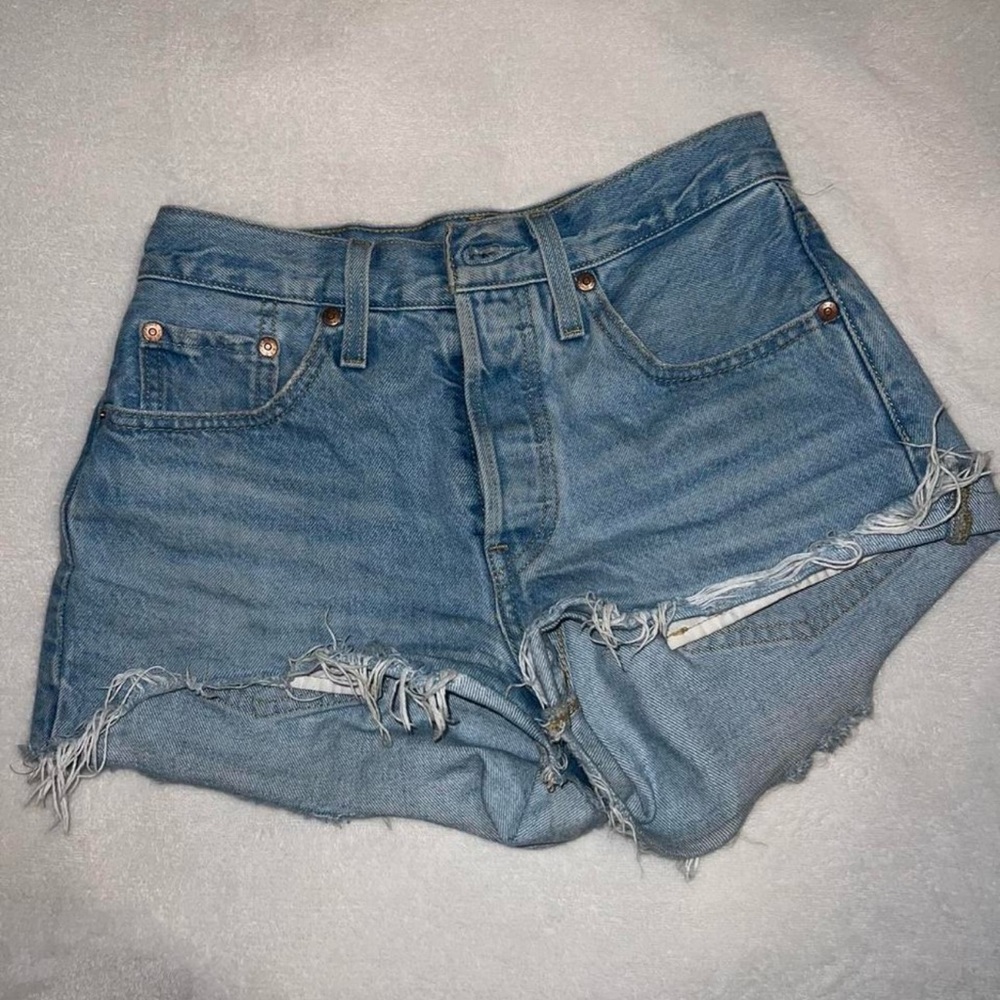 LEVIS